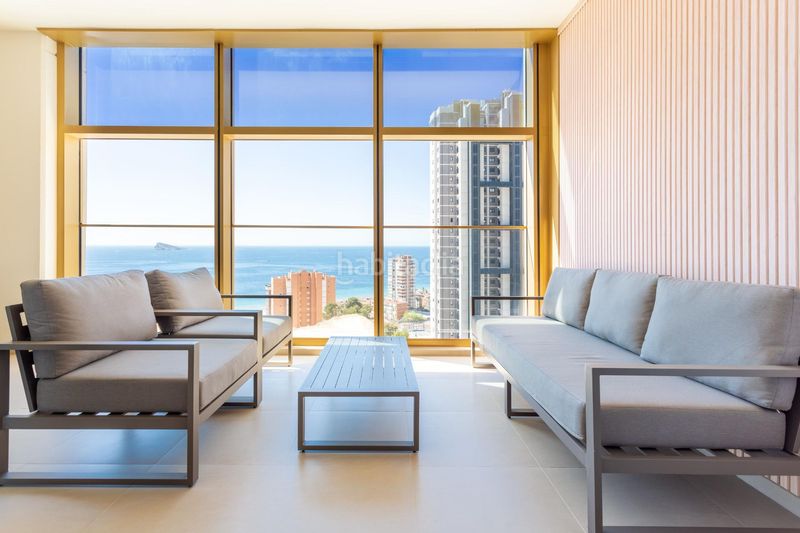 Foto 11ee27b0-fdf4-44e1-8fa5-419c6584d78a. Apartament amb calefacció piscina a Playa Poniente Benidorm