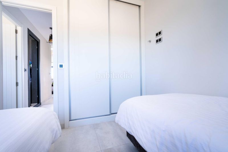 Foto 2ebbb04b-c3a9-4e3c-8ab3-11be183f3872. Apartamento en Via Parque Benidorm