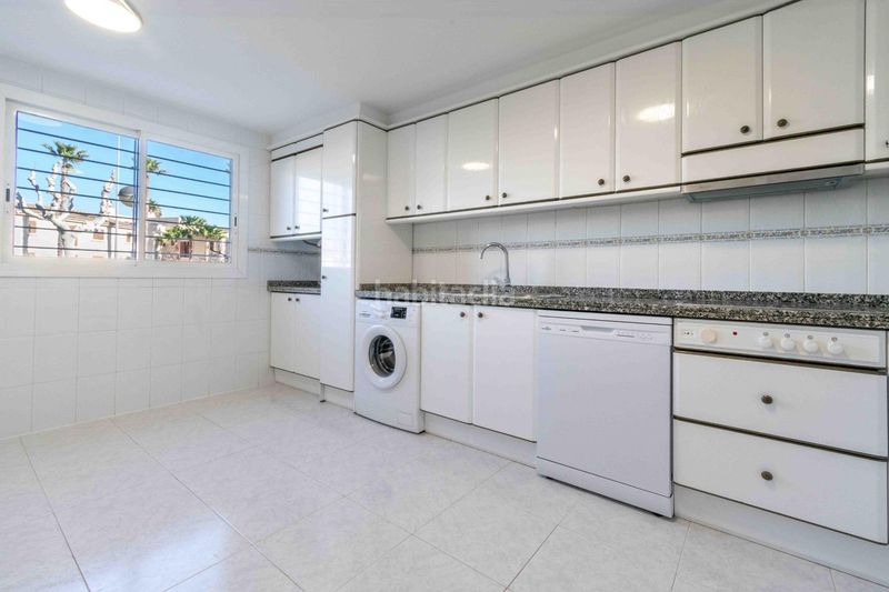 Foto 53da8a0d-f8a1-4f93-8ead-3dae9ef49775. Casa amb calefacció piscina a L´Albir Alfàs del Pi (l´)