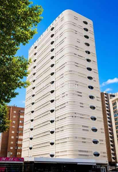Foto 925819d2-e35a-46ab-85d5-0a0ff1542414. Apartament amb aparcament a Playa Poniente Benidorm