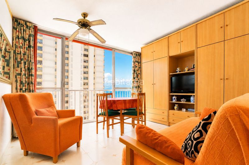 Foto e19f939f-566f-442e-be75-bac03f661bdd. Apartament amb aparcament a Playa Poniente Benidorm