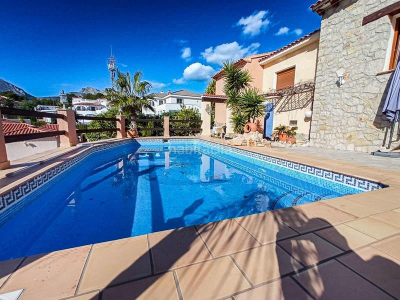 Foto 8ed72792-7f3c-4865-af48-4c40463ec4ed. Casa con piscina in El Tossal-Bello Horizonte Nucia (la)