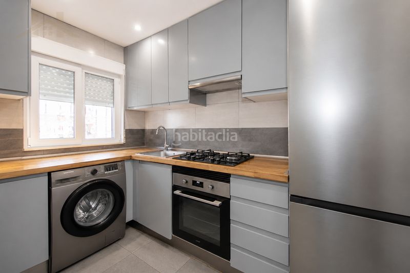 Foto 42d75dde-3cd4-4812-96c3-0d2c96b0f49e. Casa adossada amb calefacció a Centro Urbano San Sebastián de los Reyes