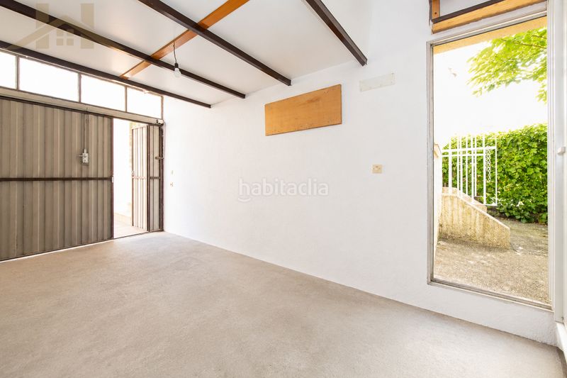Foto 4542a1ac-705e-4e70-8457-5af3009da4cd. Casa a schiera con camino riscaldamento in Rosa de Luxemburgo San Sebastián de los Reyes