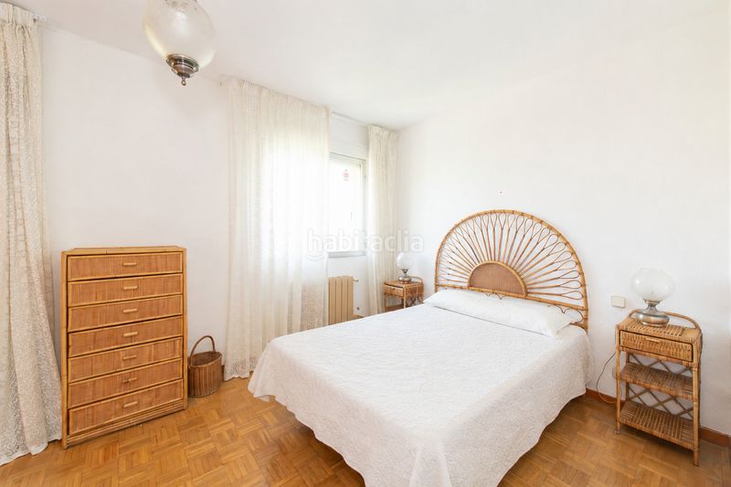 Foto 7b2db81c-3ffb-46fa-8db0-f3be085f0772. Casa a schiera con camino riscaldamento in Rosa de Luxemburgo San Sebastián de los Reyes