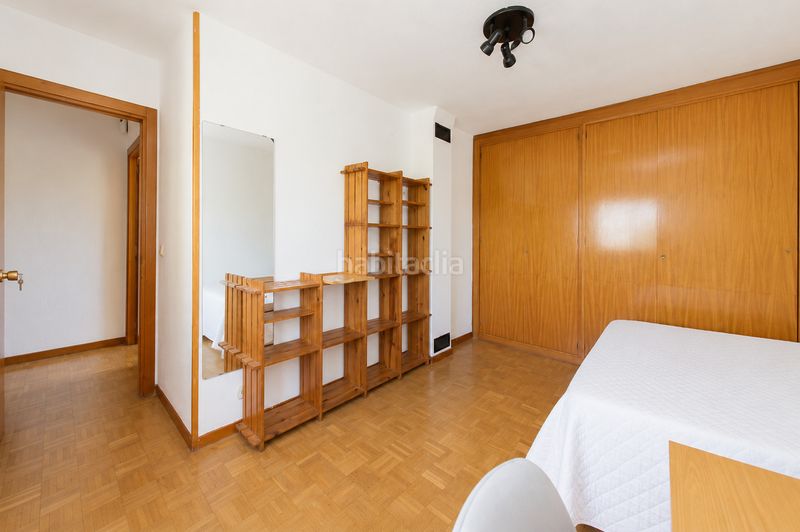 Foto ba3cb209-c397-4424-a46e-ffbc5c713602. Casa a schiera con camino riscaldamento in Rosa de Luxemburgo San Sebastián de los Reyes