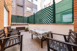 Etagenwohnung in Calle de Gregorio Izquierdo
