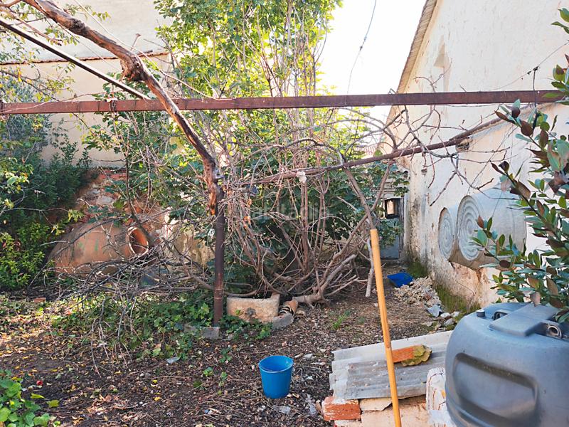 Foto c8829cba-c72f-4b74-a0e3-c09d5981ce93. House with fireplace in Fernancaballero