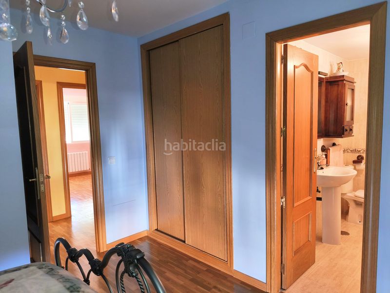 Foto 0a92baf7-52b8-4f7c-851b-eca086eb3e3a. Casa adossada amb calefacció aparcament a La Guija Ciudad Real