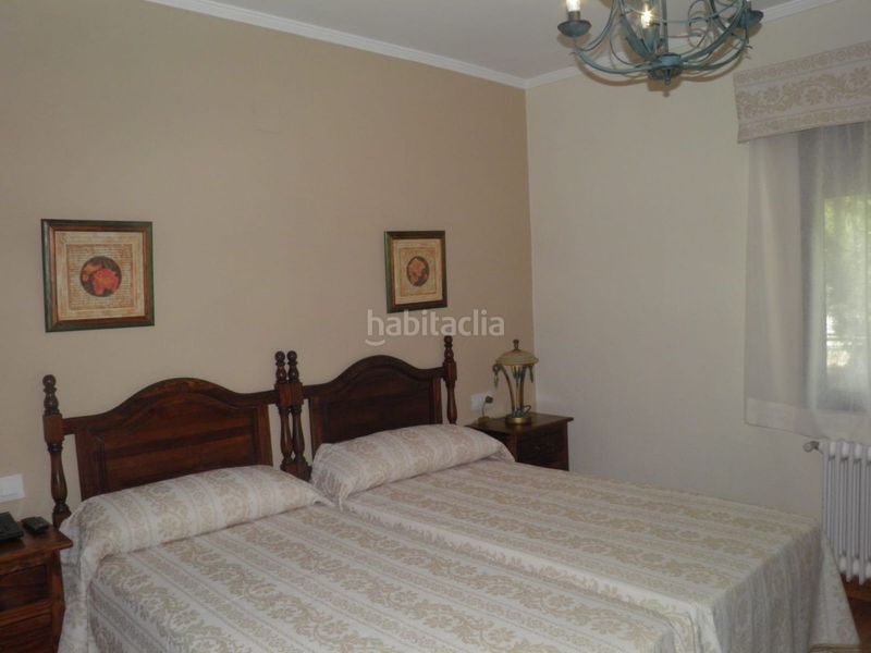 Foto 4c2ddce9-ee57-40fd-b2a2-e675a0c7090f. Edificio  en Fuencaliente