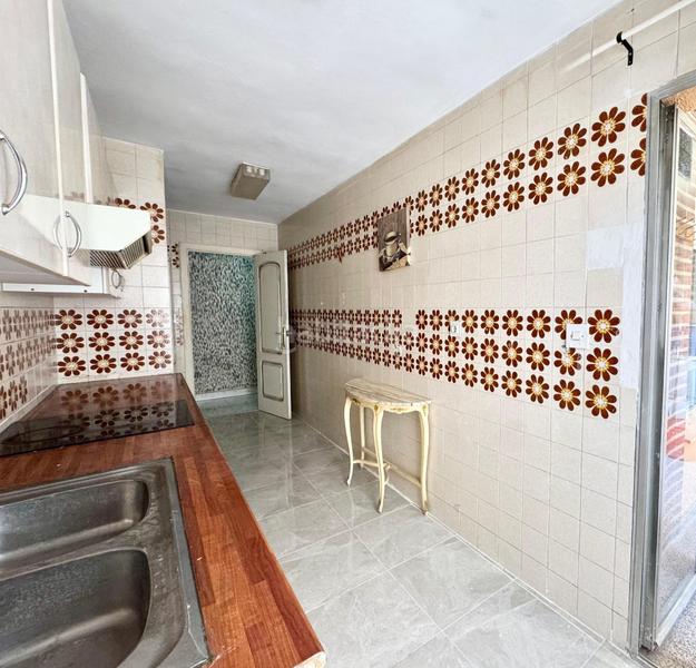 Foto 7da41ba9-4679-415c-ac44-3f52176486b7. Piso  en benalúa, ideal para entrar a vivir en Alicante