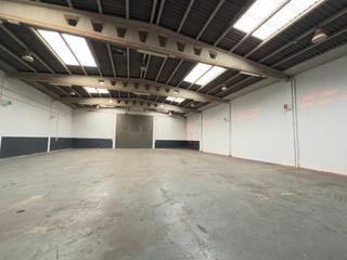 Miete Fabrikhalle  Carrer del templer guiu. 650 m2 recinto privado bien comunicado