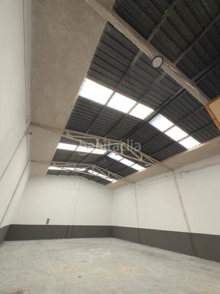 Foto 72f3a5d5-a62b-4dec-bed5-d4a7237b5bcd. Affitto capannone industriale in Polinyà