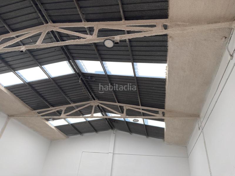 Foto e4bf29fa-849b-4cda-992e-edbb5b338a7d. Affitto capannone industriale in Polinyà