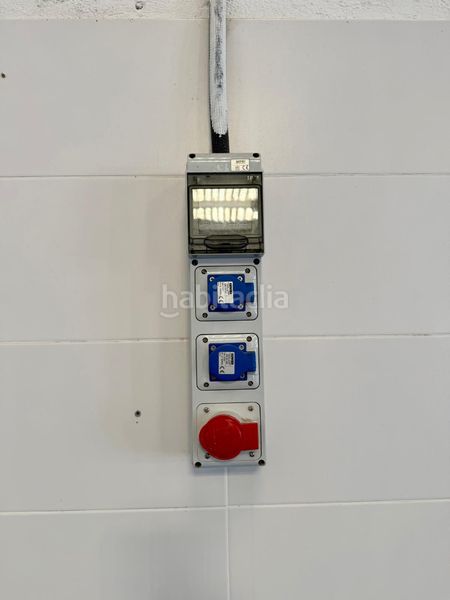 Foto b041bfc7-dde0-490a-8df1-9863c754d56a. Nau industrial a Sentmenat