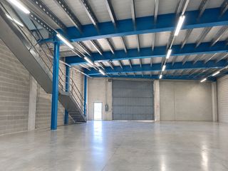 Capannone industriale in Llinars del Vallès. Preciosa y funcional, nave industrial en venta en cardedeu.