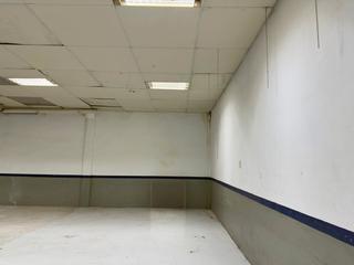 Capannone industriale in Carrer Aragó