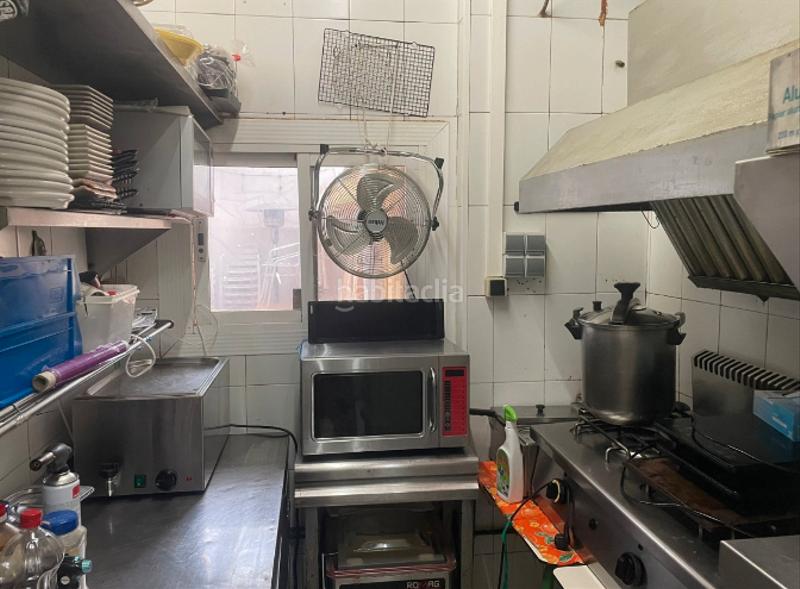 Foto c3c17ccc-87a6-4a6d-bb1d-1cb9a2898d7d. Trapasso locale commerciale con riscaldamento in Vila de Gràcia Barcelona