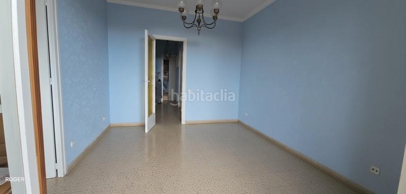 Foto c11776c6-5b0f-48a1-bce3-c4ce88532961. Piso atico con balcón y vistas despejadas. en El Camp de l´Arpa del Clot Barcelona