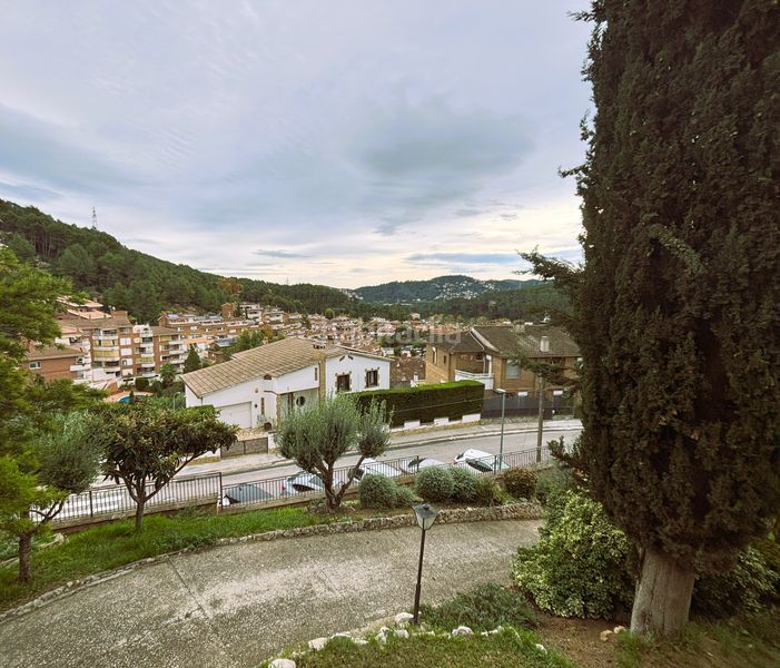 Foto 8f843d7f-977c-483a-bf9c-468042e6fa81. Xalet amb xemeneia calefacció aparcament a Palma de Cervelló (La)