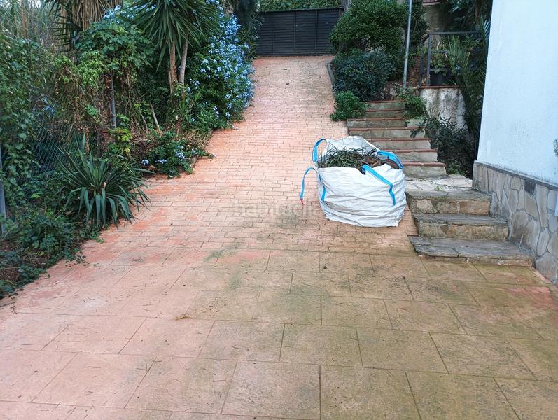 Foto f3ec4b5b-60b6-49be-8d70-72c75234f101. Haus mit kamin heizung parking in Corbera de Llobregat