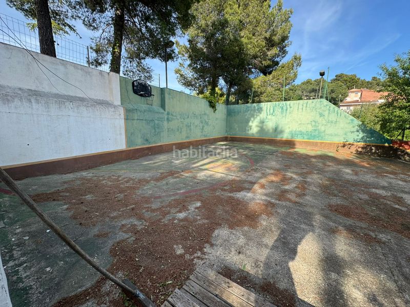 Foto 0a6ef75a-a15e-43f6-a76a-c6a3e00bd9f5. Casa amb xemeneia calefacció aparcament piscina a Vallirana