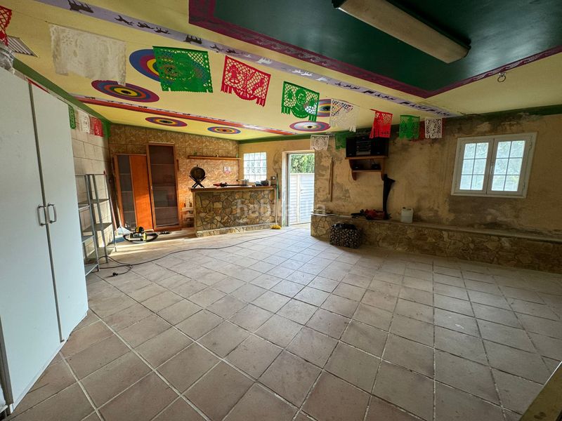 Foto 4b7e2217-e1e0-407a-88dd-1384d925e940. Casa amb xemeneia calefacció aparcament piscina a Vallirana