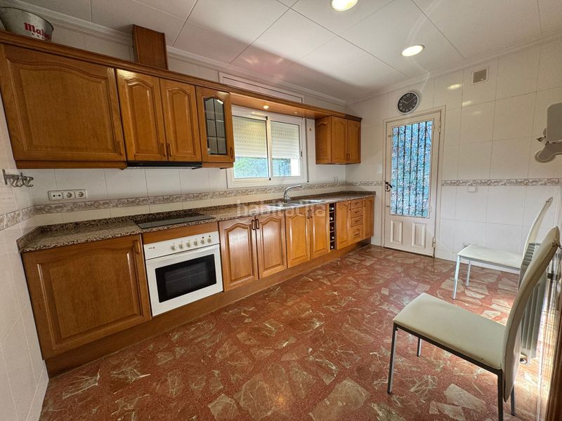 Foto 6d2dd5e5-cb6a-4375-8e62-0cbb41dc6db9. Casa amb xemeneia calefacció aparcament piscina a Vallirana