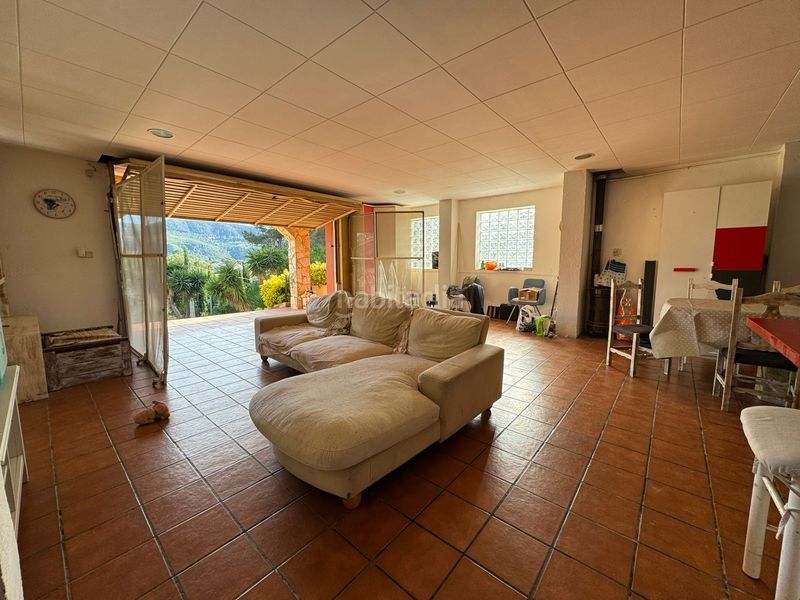 Foto 7fdfe5a9-9828-4457-8287-76fcb35720be. Casa amb xemeneia calefacció aparcament piscina a Vallirana