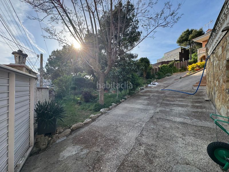 Foto 88011747-1880-47c0-a22d-54bd1e9b4858. Casa amb xemeneia calefacció aparcament piscina a Vallirana