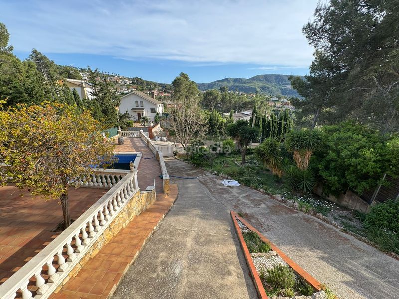 Foto 8e3b1cd7-99ef-4262-902c-cb3e2110de38. Casa amb xemeneia calefacció aparcament piscina a Vallirana