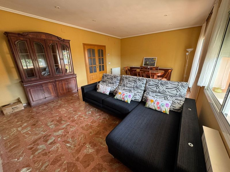 Foto d0b1af93-111b-41b1-9695-1a39b4a51400. Casa amb xemeneia calefacció aparcament piscina a Vallirana