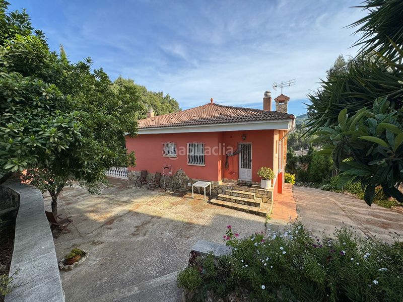 Foto e6a9f0b4-501e-4075-9328-661c6626b7b3. Casa amb xemeneia calefacció aparcament piscina a Vallirana