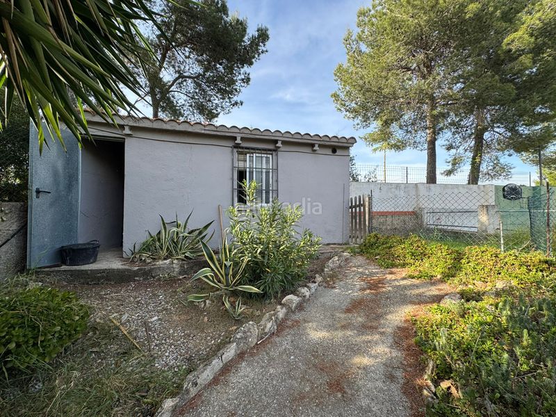 Foto f211c705-3924-4f50-83ef-e43c3861c2e9. Casa amb xemeneia calefacció aparcament piscina a Vallirana