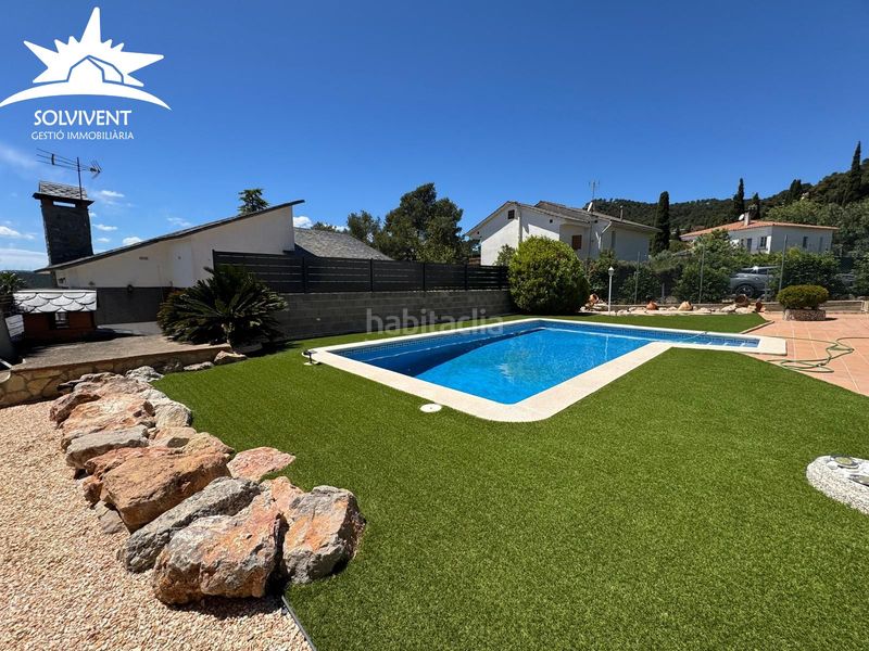 Foto 4c8c8e49-8962-4968-9a45-a98825ba8ef6. Xalet amb xemeneia calefacció aparcament piscina a Corbera de Llobregat