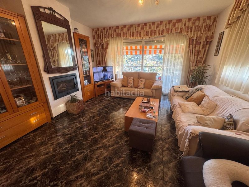 Foto b6af5f8c-b9b8-4889-a789-4d0b0998fe05. Casa amb xemeneia calefacció a Corbera de Llobregat