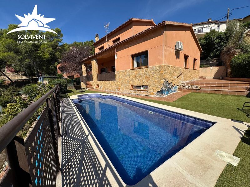 Foto 0b5eed3b-00b4-47c3-85e8-b265d450d3cd. Casa en Corbera de Llobregat