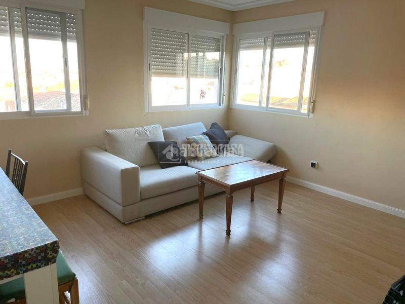 Foto f4117fa0-2519-4bc2-a1f4-bb315394a04d. Piso  en venta en Oropesa