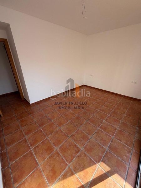Foto 04b5125e-c8a9-489f-acd4-b01d078094f1. Planta baixa amb aparcament piscina a Alcaucín