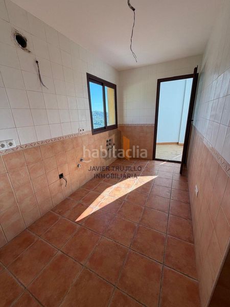 Foto c7640924-1b4c-4e38-b689-6ebb763dfc9c. Planta baixa amb aparcament piscina a Alcaucín
