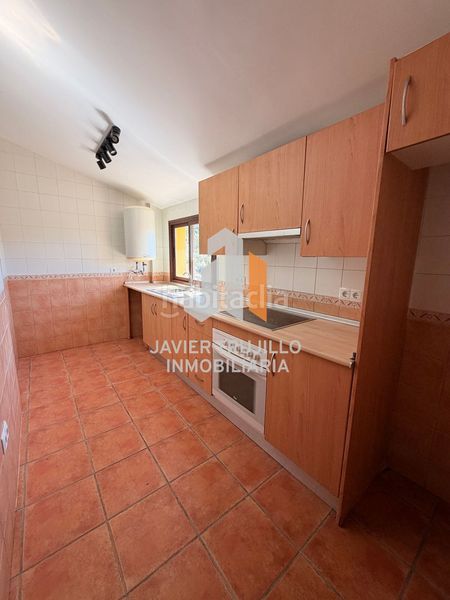 Foto c4c356f2-3efa-49aa-92b4-df67039cf984. Apartament a Alcaucín