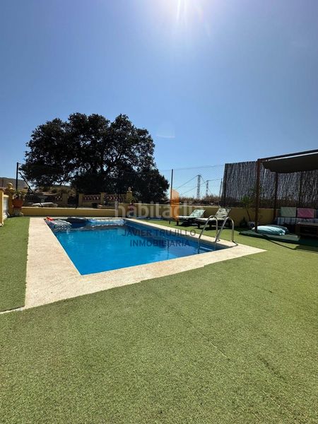 Foto 1c84b31e-16ab-4e84-940e-85b0729c23cf. Rent semi detached house with pool in Urbanización Santa Rosa Torrox