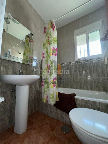 Foto ce7950c3-31ad-434e-a260-aa171aa6103b. Rent semi detached house with pool in Urbanización Santa Rosa Torrox