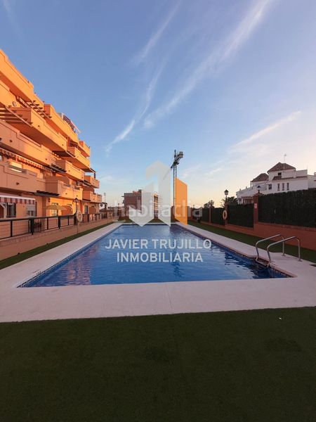 Foto d2f392cf-fde6-4e4a-9614-8a2ded926b53. Lloguer apartament a Urbanización Santa Rosa Torrox