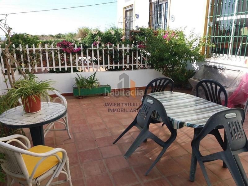 Foto 11e45248-c264-40bc-abbd-cabad095b5b6. Rent semi detached house in Trayamar Algarrobo