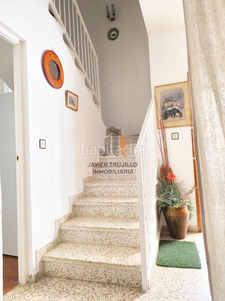 Foto ce599d90-2b95-4eab-8cff-b67435bfc476. Rent semi detached house in Trayamar Algarrobo