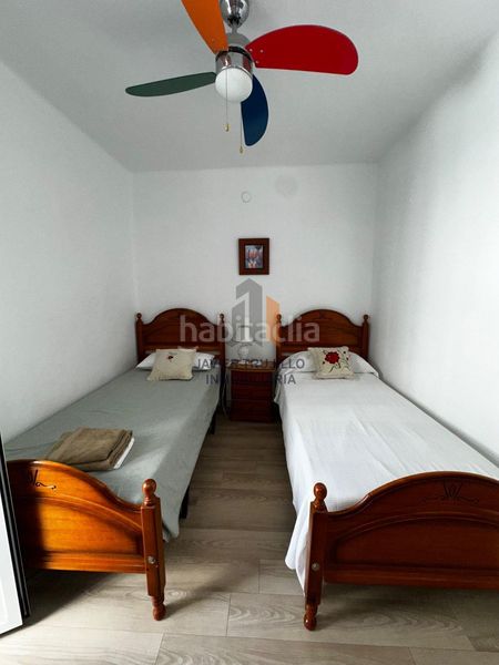 Foto 04e8bde5-16e8-4f4a-95bf-0f0fb3929ac1. Casa adossada amb aparcament piscina a Avda Pescia - Ctra de Frigiliana Nerja