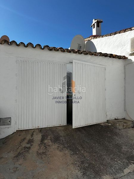 Foto 7b86c2cf-0a92-4f95-8ea3-f8c63ff1f0cc. Casa adossada amb aparcament piscina a Avda Pescia - Ctra de Frigiliana Nerja