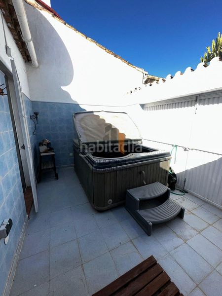 Foto a0e785f8-4883-4806-8687-f15dc1394e76. Casa adossada amb aparcament piscina a Avda Pescia - Ctra de Frigiliana Nerja
