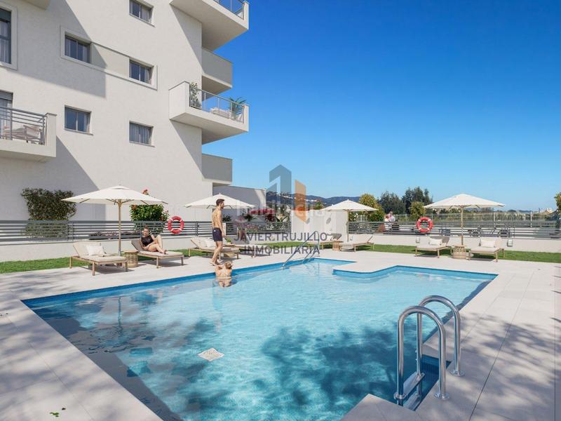 Foto ea5d94fa-4226-4872-8d65-a23104c2db0d. Pis amb aparcament piscina a Paseo Marítimo de Levante Torre del Mar